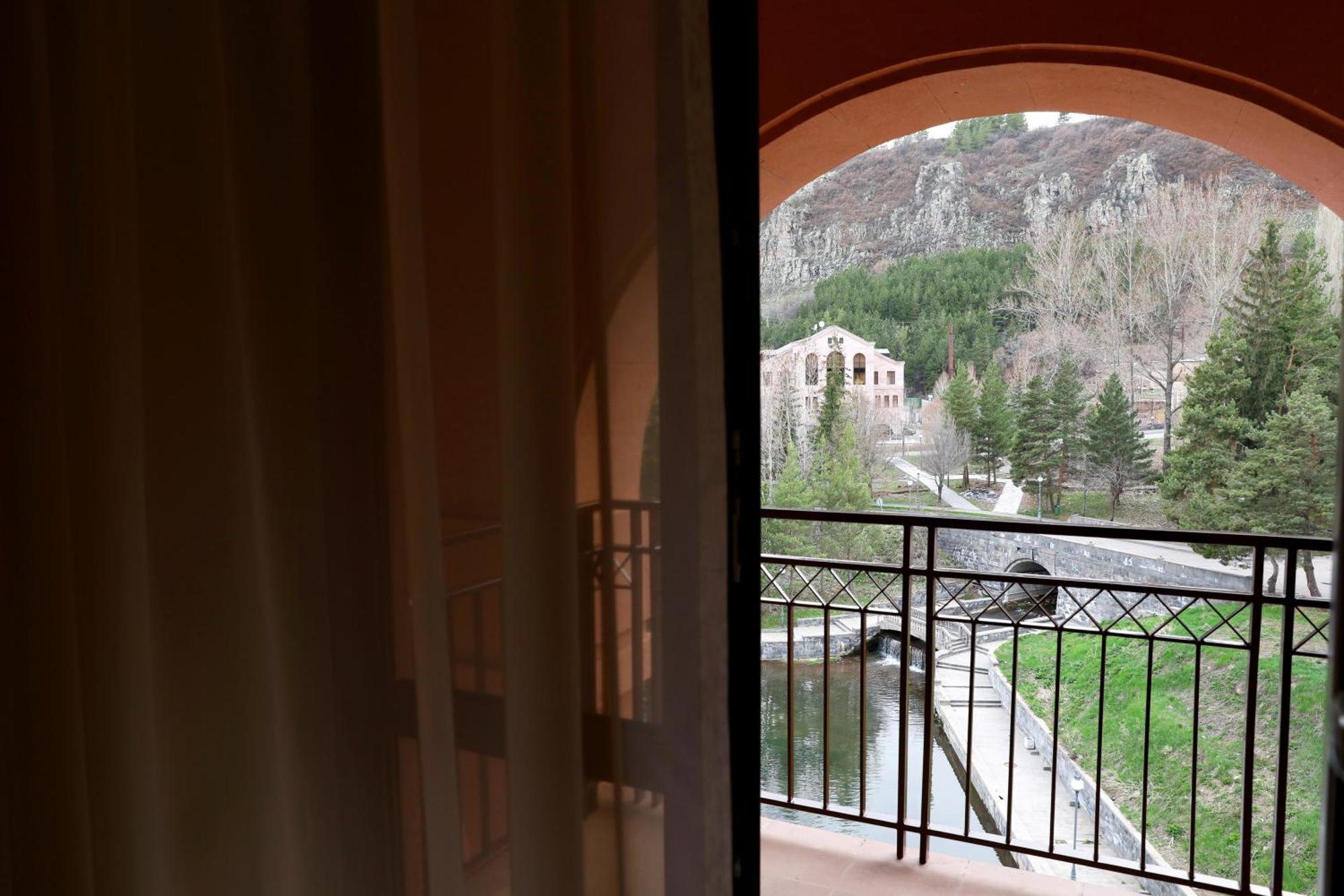 Grand Resort Jermuk Exterior photo